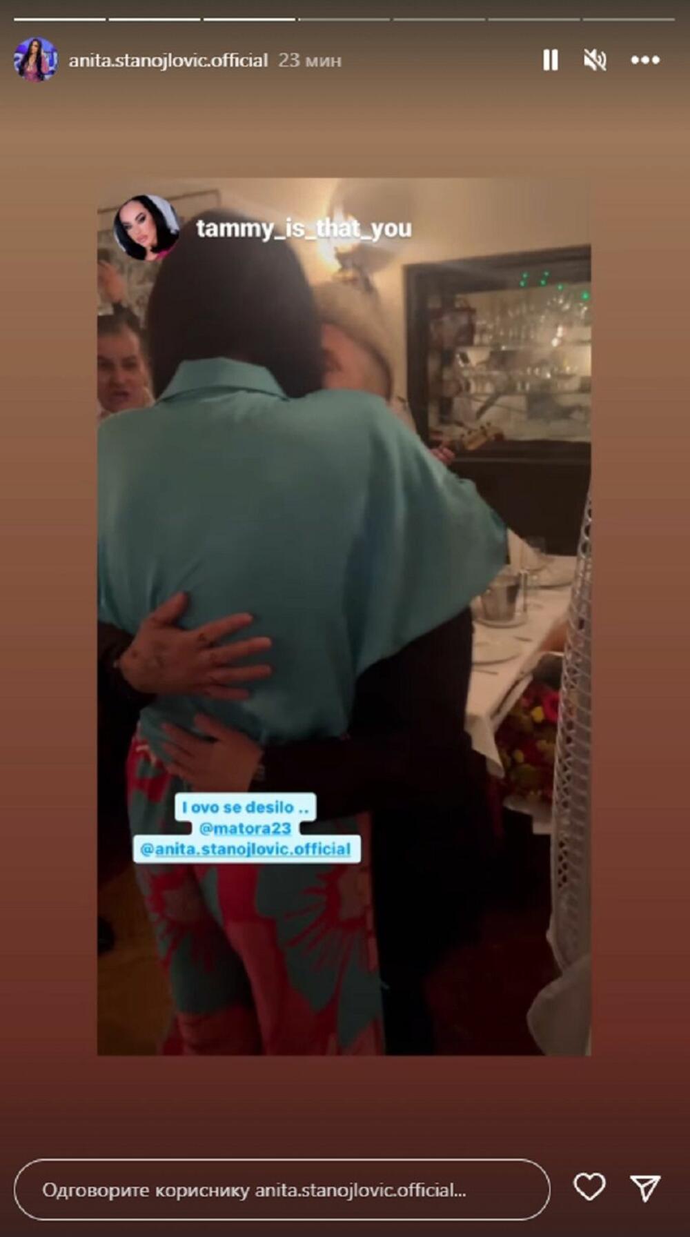 Matora je odvela Anitu u njenu omiljenu kafanu