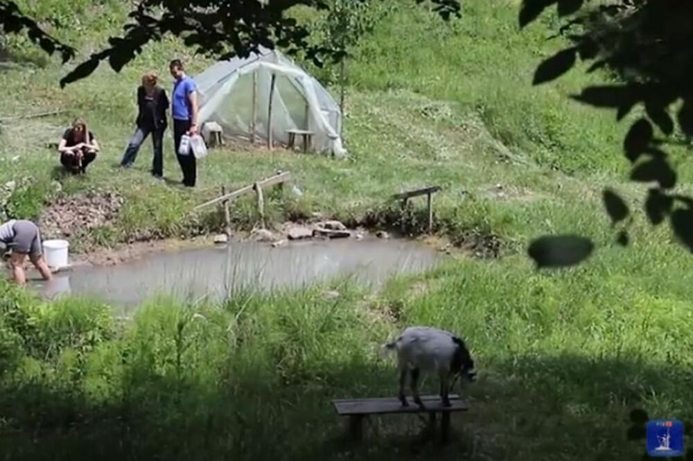 Za ovu "narodnu banju" mnogi ne znaju da postoji: Pravi je melem za dušu, cena prenoćišta smejurija