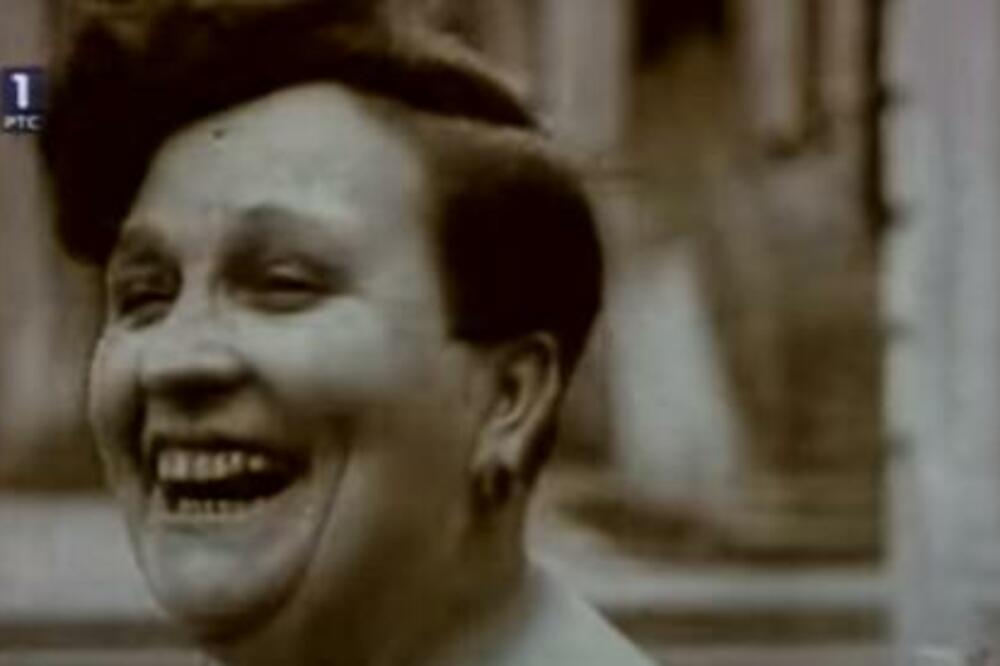 SPOMENIK JOJ NIJE DIGLA NI PORODICA NI DRŽAVA VEĆ SLUŽAVKA: Naša VELIKA GLUMICA na samom kraju ČISTILA ULICE