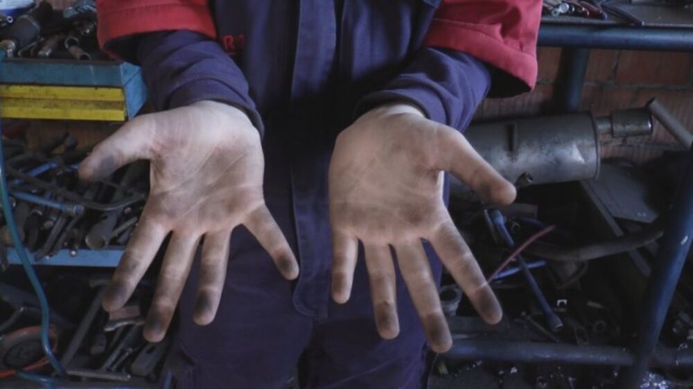 Nikola Jovanović, Automehaničar