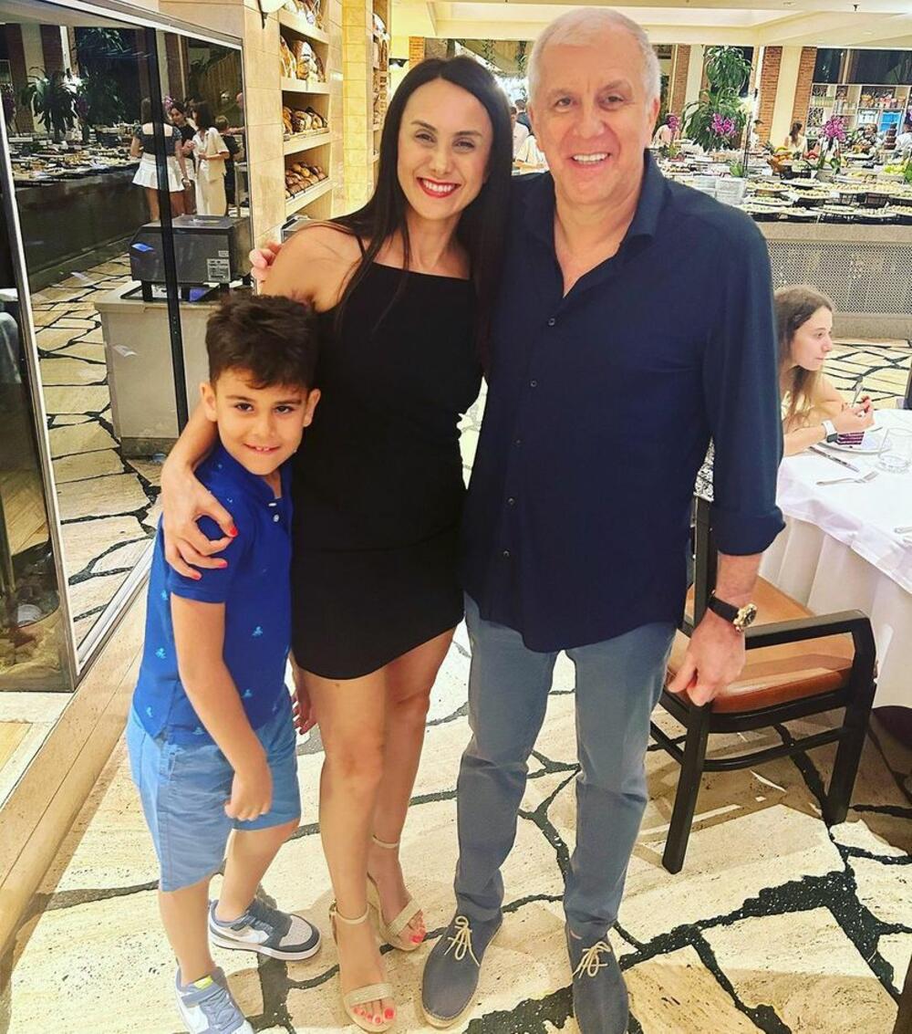 Porodica Erdema Džana sa Željkom Obradovićem