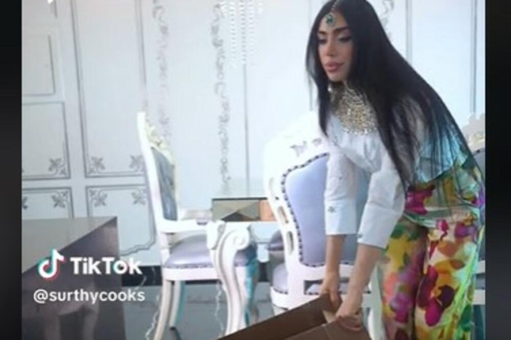 ZA DOBROTU NE TREBA MNOGO: Ono što ova LEPOTICA radi će vas GANUTI U SRCE, ova devojka će vas sve POSRAMITI (VIDEO)