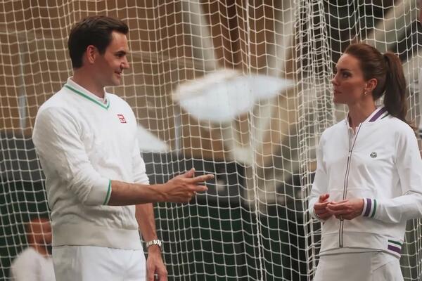 OTKUD SAD ON? Federer ponovo na Vimbldonu, možda poslednji put kao rekorder