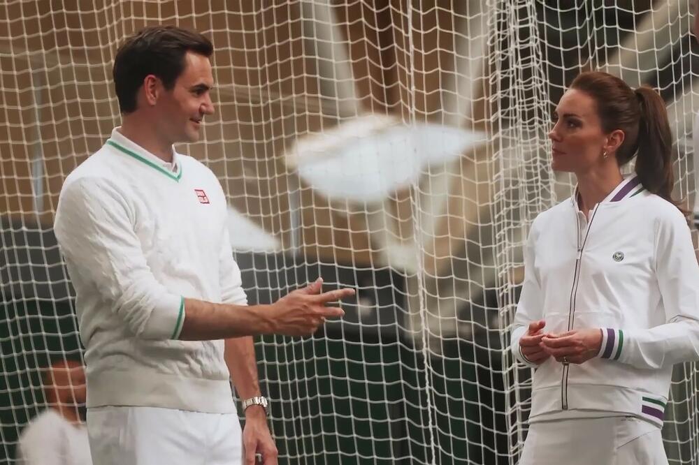 OTKUD SAD ON? Federer ponovo na Vimbldonu, možda poslednji put kao rekorder