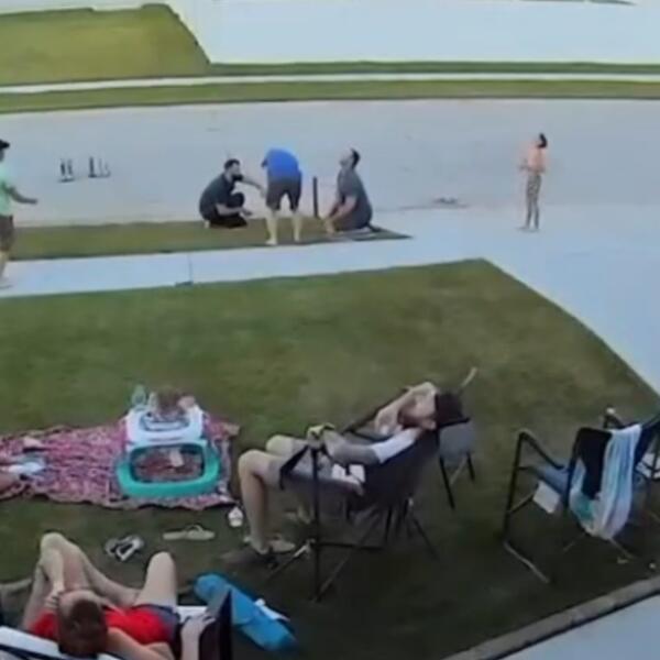 UZNEMIRUJUĆE, UMALO DA SAMI SEBE UBIJU: Upalili "raketu" pa nastao PAKAO - bila prisutna i DECA (VIDEO)