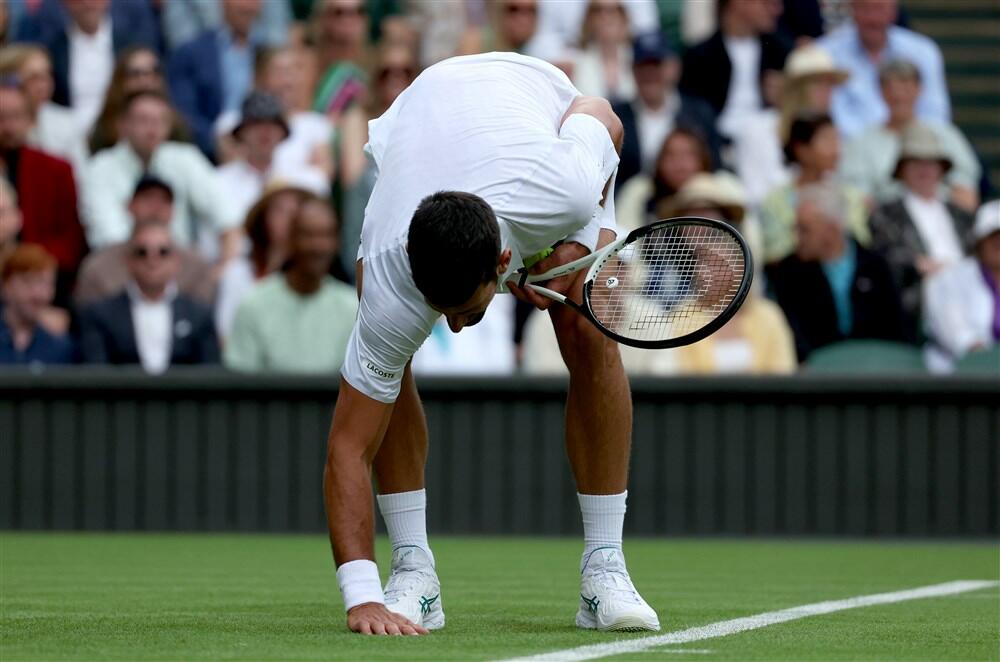 Novak Đoković proverava stanje terena