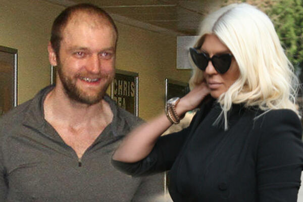 BIO KUM KARLEUŠI, RADIO SA ESTRADOM A SADA KRVAV PRIMLJEN U URGENTNI: Evo ko je KONTROVERZNI Darko Kostić