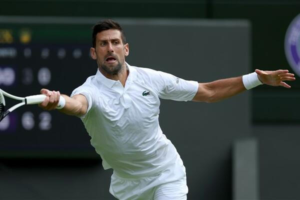 RODŽER RONI SUZE: Novak UKRAO Federeru još jedan rekord! (VIDEO)