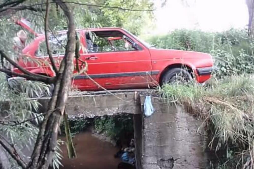 JAVNOST ZGROŽENA POTEZOM OVE ŽENE, SRAMOTA DA JE BUDE! Prizor iz Bosne ZAPALIO REGION, ovo je PORAŽAVAJUĆE (VIDEO)