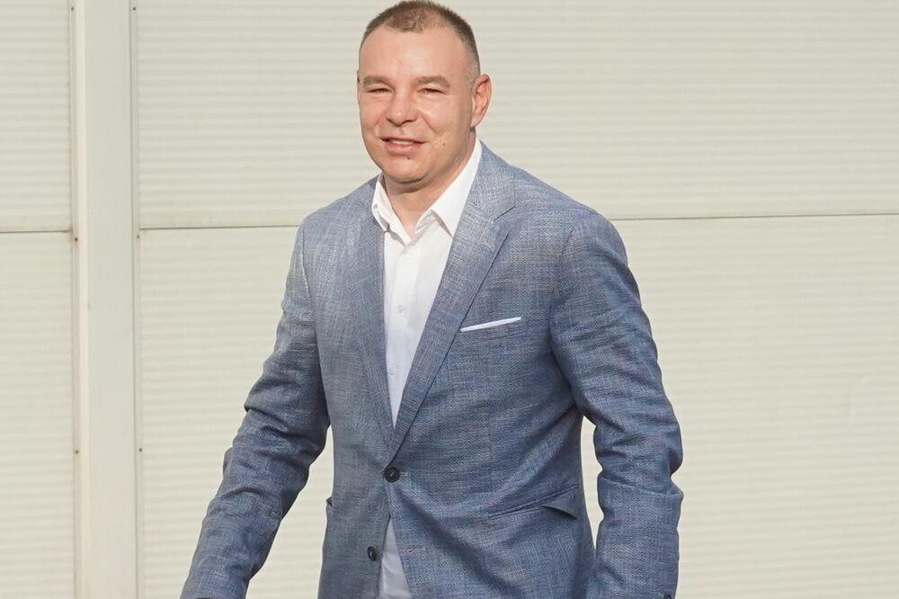 OVE DETALJE IZ BULIĆEVOG ŽIVOTA SIGURNO NISTE ZNALI: Isplivala BIOGRAFIJA puna KONTROVERZI