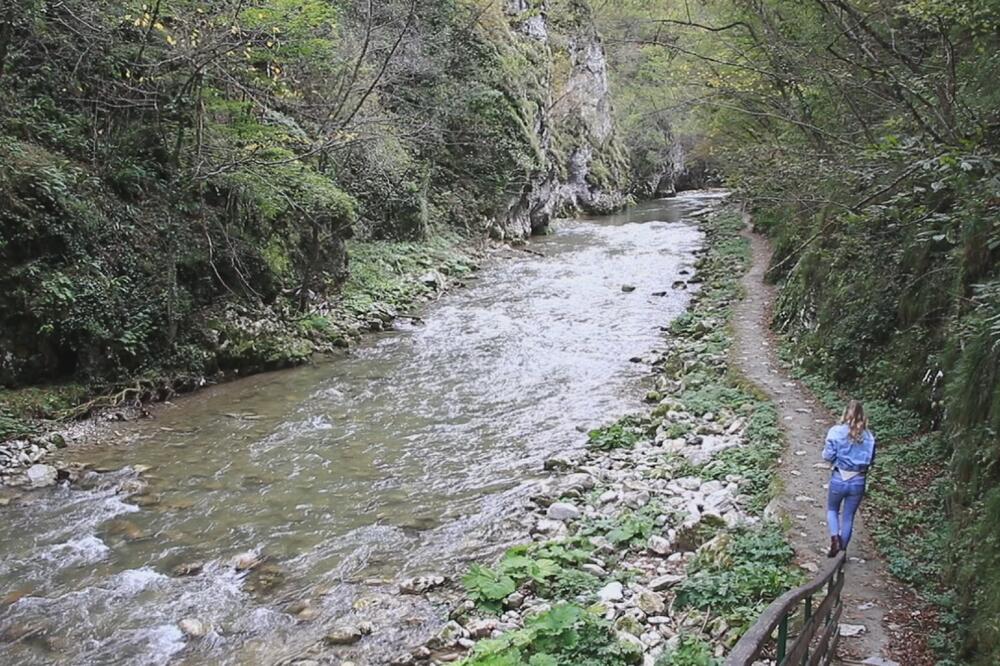 Čista voda, plaže i netaknuta priroda! Ovo je jedna od 2 najčistije reke u Srbiji! Na njoj nikad nije dosadno