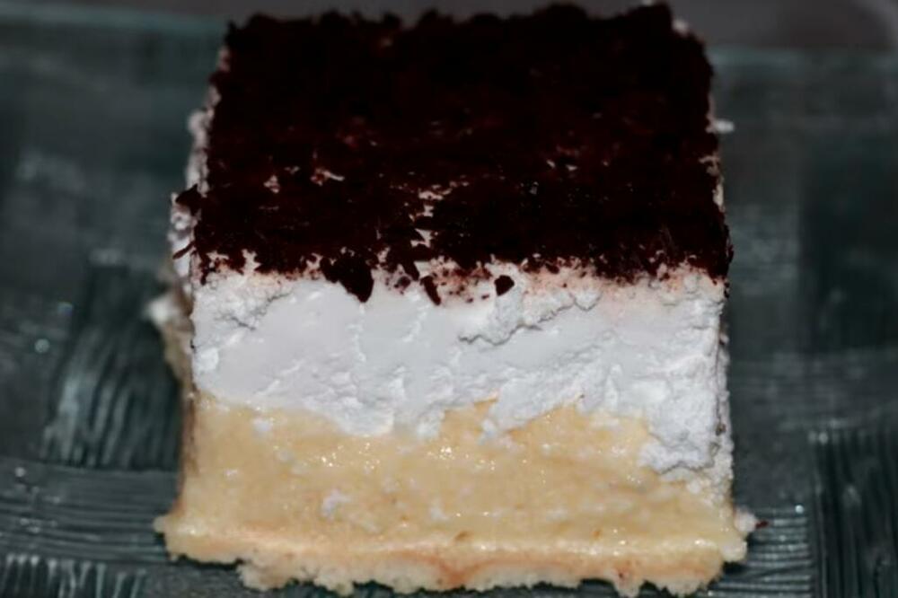 NAJUKUSNIJI OSVEŽAVAJUĆI KOLAČ BEZ PEČENJA: Uz par sastojaka i malo MUĆENJA dobićete pravu BOGOVSKU poslasticu