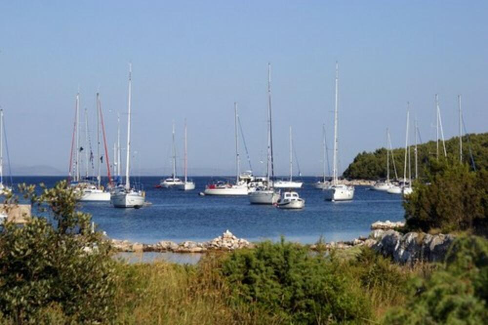 NA OVOM TAJANSTVENOM HRVATSKOM OSTRVU VREME JE STALO: Podseća na filmski set i ima svoja posebna PRAVILA (FOTO)