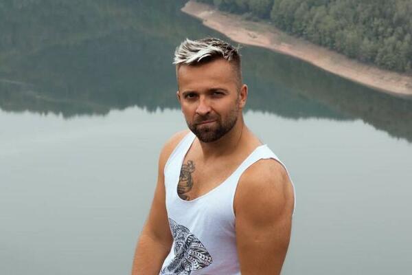 OVO SIGURUNO NISTE ZNALI! Evo koliko godina ima BRAT Teodore Džehverović, svi u NEVERICI nakon OVOG SAZNANJA