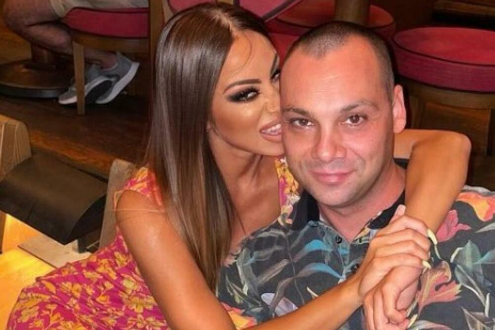 Supruga ga prevarila posle 12 godina braka, a kad se saznalo sa kim... Šok tajna našeg folkera, sada se sve zna!