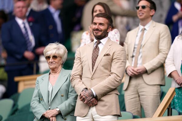 Udarila ga kriza srednjih godina u glavu? Miljenik žena ima NOVO LICE - Srpkinje na aparatima, radio SVE ŽIVO?