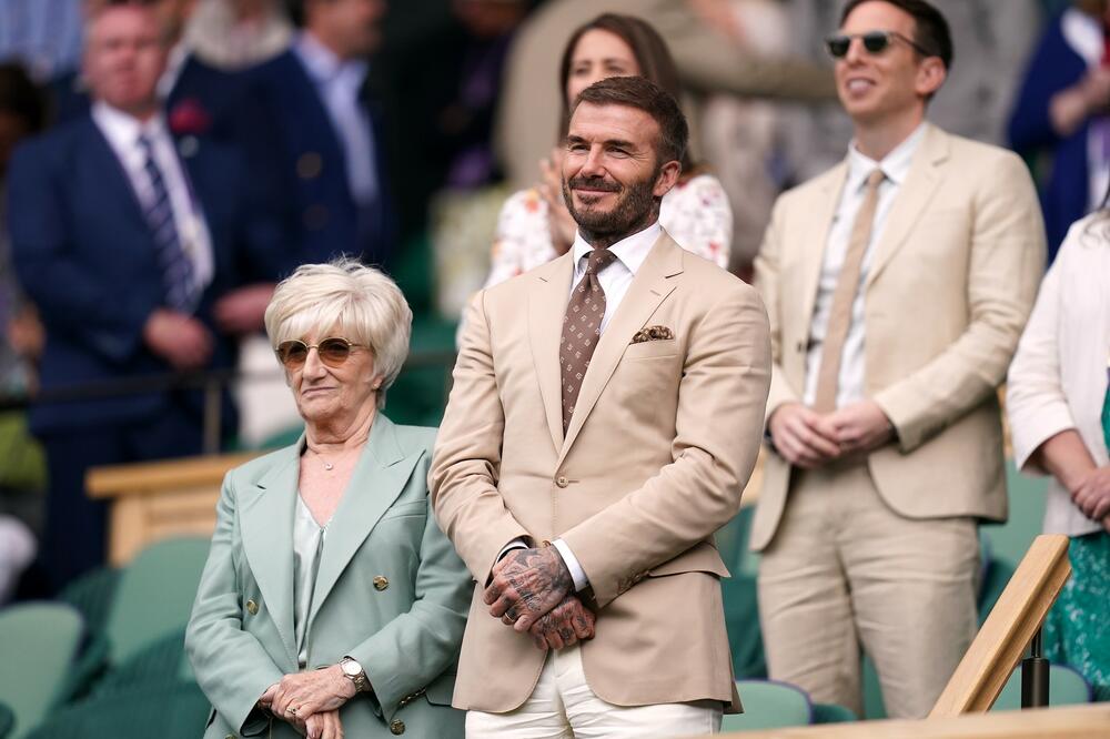 Udarila ga kriza srednjih godina u glavu? Miljenik žena ima NOVO LICE - Srpkinje na aparatima, radio SVE ŽIVO?