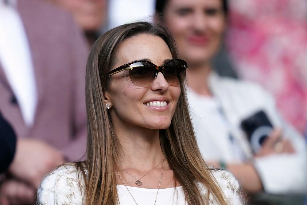 SVE PUCA OD LUSKUZA! Jelena Đoković nije više SKROMNA, evo čime RASPOLAŽE: Ovo svi žele, ali nemaju DOVOLJNO NOVCA