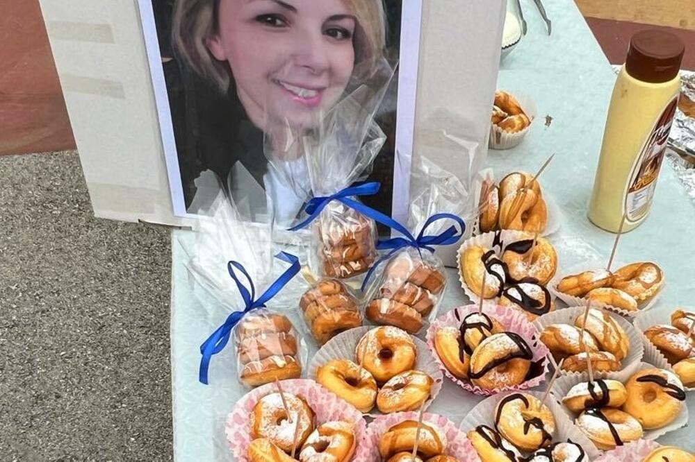 MALA NINA POKRENULA LAVINU HUMANOSTI: Pribojke prodavale krofnice za lečenje bolesne mame dva dečaka! (FOTO)