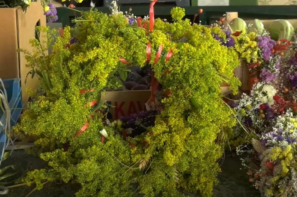 EVO ZAŠTO SUTRA TREBA DA PLETETE VENČIĆE I KAKVU SNAGU ONI IMAJU! Narodna verovanja o IVANJSKOM CVEĆU