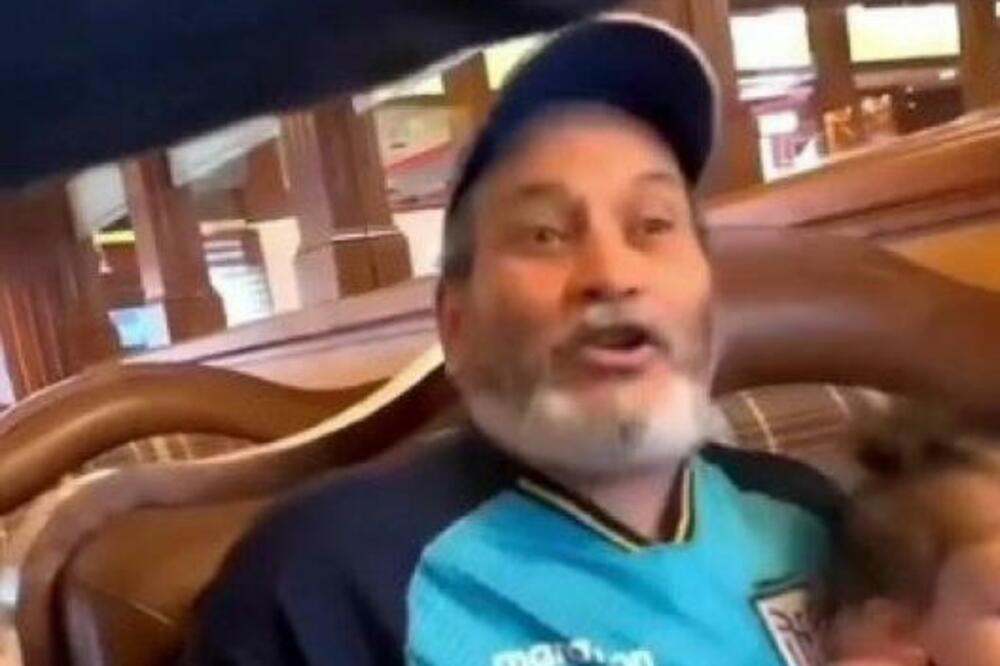NEPOZNATA ŽENA PRIŠLA MU USRED RESTORANA: Kada je shvatio o kome se radi, nije mogao da suzdrži suze (VIDEO)