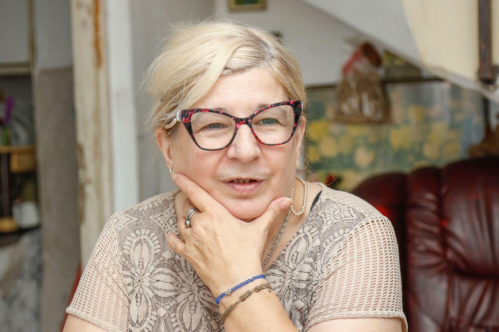 LEKARI REKLI DA NE MOŽE DA RAĐA, A RODILA 15 DECE: Mira kaže da je najbogatija žena u Srbiji, ali strepi od OVOGA