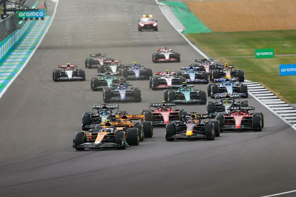 NEMA NAMERU DA SE ZAUSTAVI: Dvostruki uzastopni svetski prvak ostvario šestu pobedu u nizu! (FOTO)