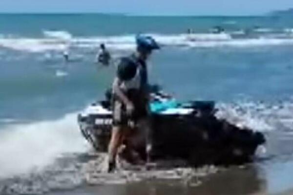 "HITNA POMOĆ KASNILA 40 MINUTA, DOŠLI BEZ NOSILA, DECU SMO NOSILI NA RUKAMA": Detalji davljenja oca i sinova!