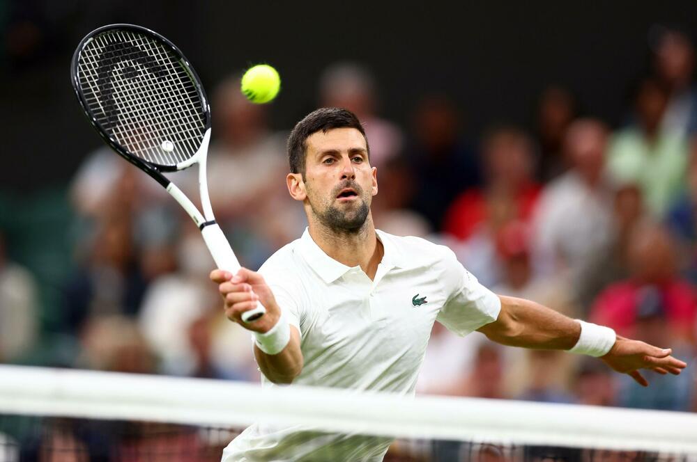 Novak Đoković na meču sa Hubertom Hurkačem