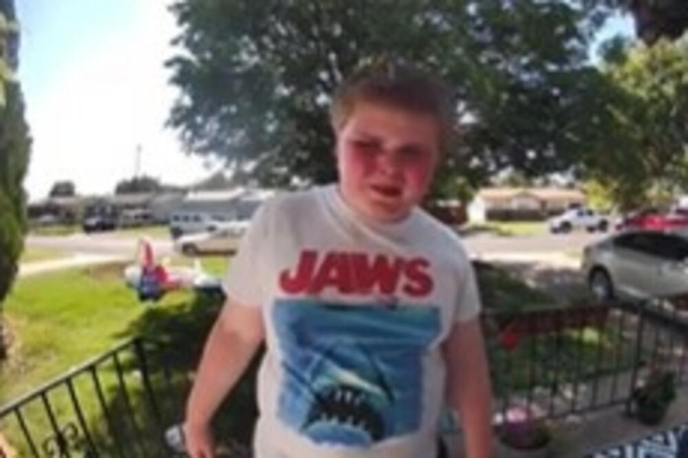 POKUCAO JE NA VRATA KOMŠIJAMA I RANJIVO ZATRAŽIO POMOĆ: Posle onoga što su mu URADILI, dečak NIJE ISTI (VIDEO)