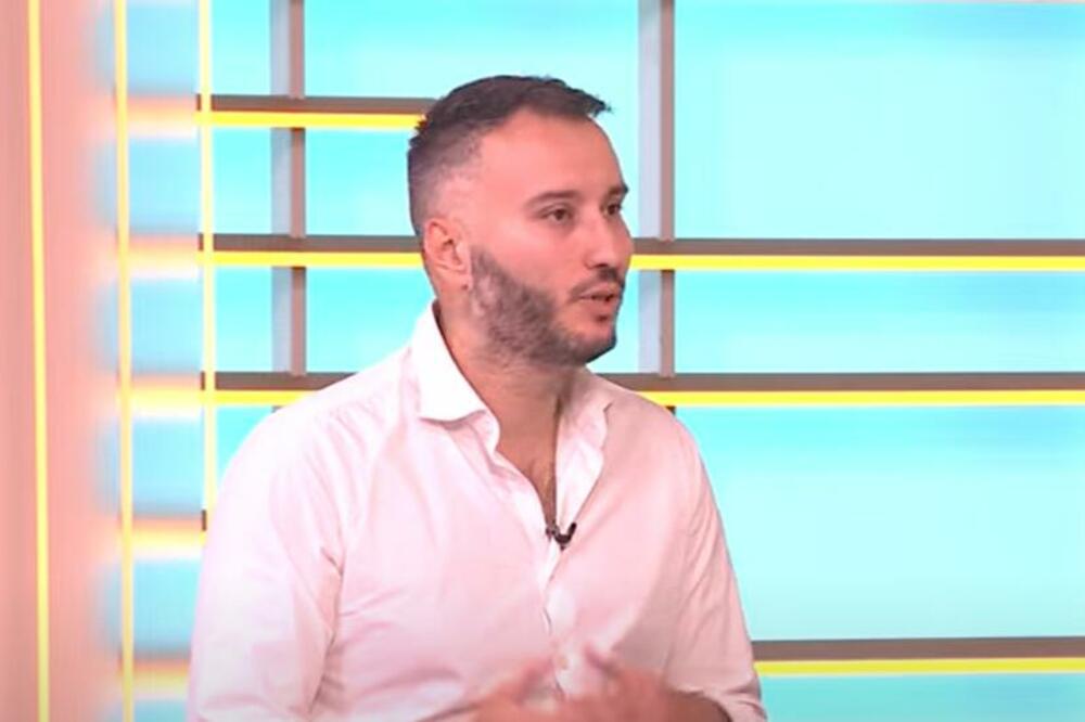 "PLATE PUT 2.000 EVRA, A U KOFERU NARESCI": Vodič RAZOTKRIO paradajz turiste, evo zašto PEKU PAPRIKE na moru