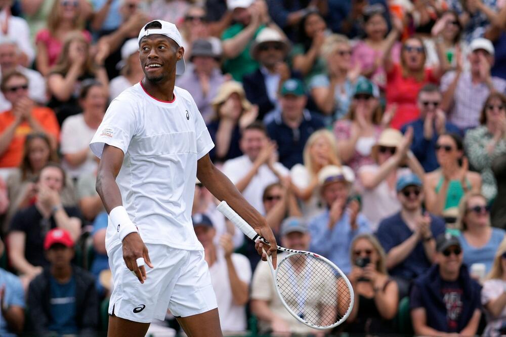 Šok: Povukao se poznati teniser!