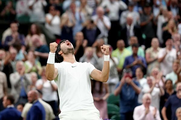 ŽESTOKO SE PREZNOJIO: Alkaras izgubio prvi set, a onda...