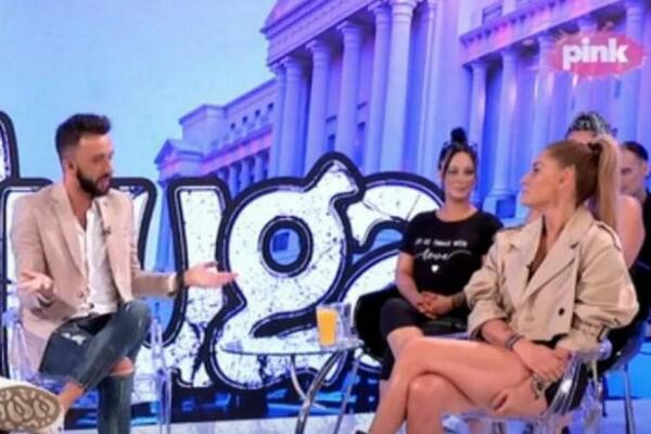 NASTAO MUK U EMISIJI UŽIVO, UHVAĆENA U LAŽI PRED NARODOM? Voditelj PECNUO Anu, ona ostala ZATEČENA