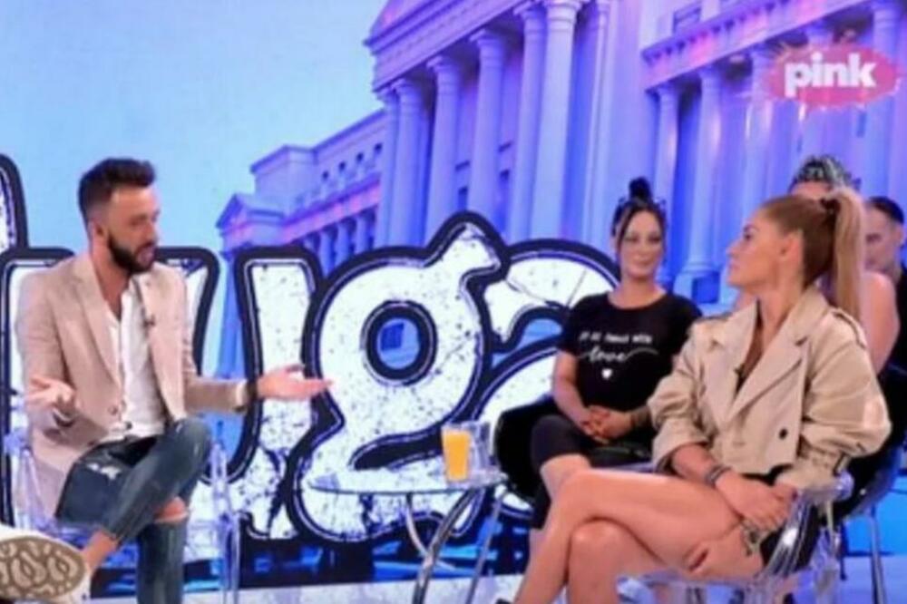 NASTAO MUK U EMISIJI UŽIVO, UHVAĆENA U LAŽI PRED NARODOM? Voditelj PECNUO Anu, ona ostala ZATEČENA