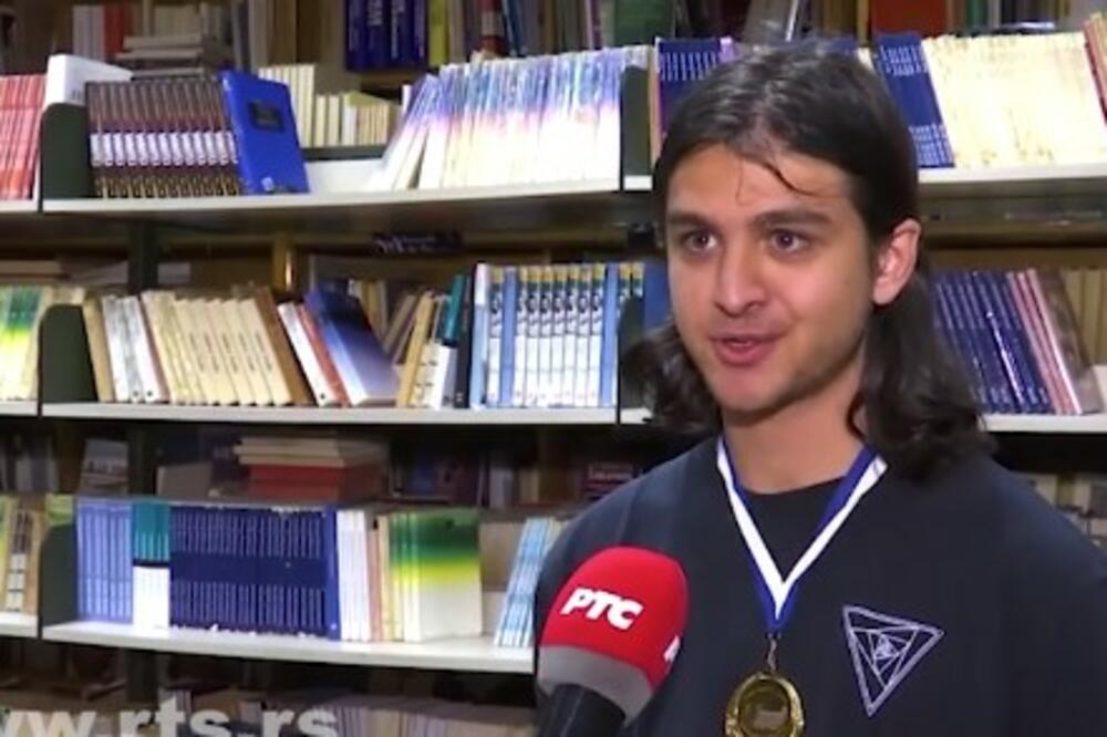 MLADI DIMITRIJE IZ NIŠA JE NAJBOLJI NA SVETU: A tek šta su za njega uradili DRUGARI IZ ODELJENJA... PONOS SRBIJE!