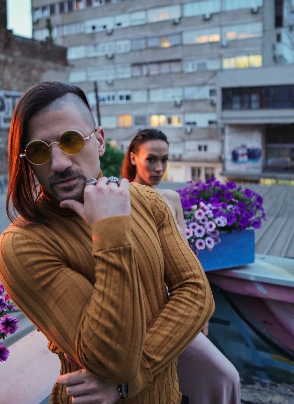 Džoni Brao, Milica Majstorović