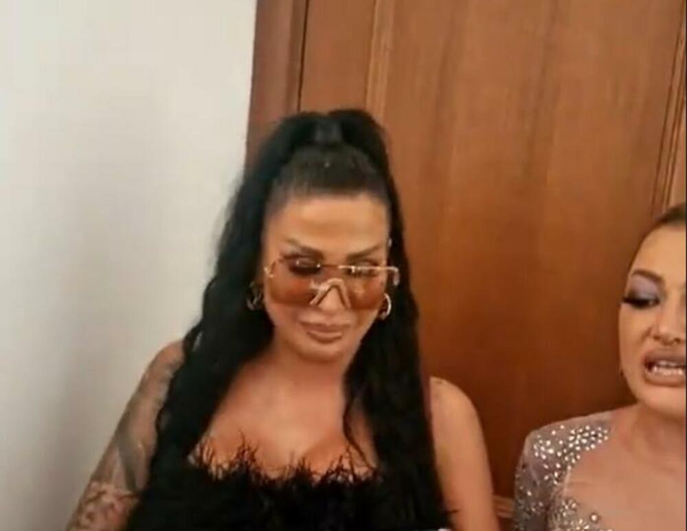 Tijana Ajfon na venčanju Matore i Anite