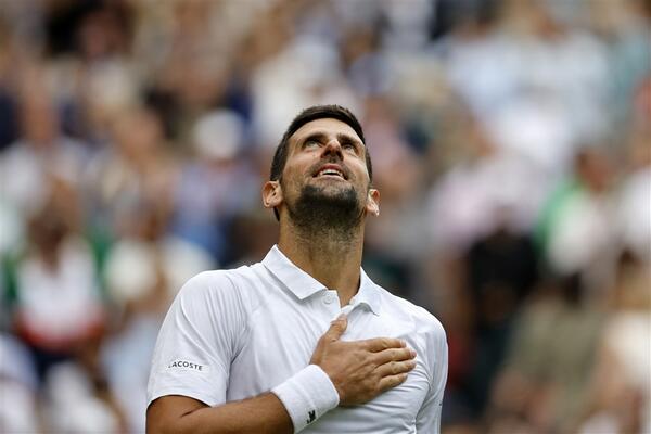 NOVAKOVA IRONIJA: Upalo mi nešto u oči, drago mi je da su primetili!