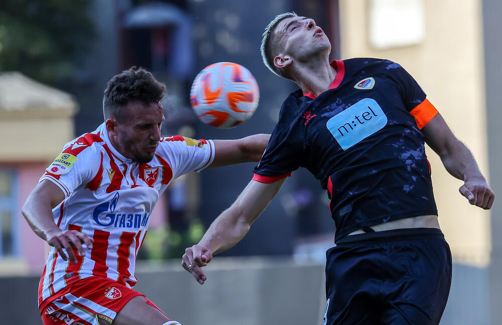 Strahinja Eraković (levo) na prijateljskoj utakmici između Crvene zvezde i banjalučkog Borca