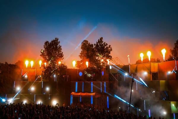 Lovefest: Specijalna cena ulaznica do 14. jula u ponoć! Akcija 3+1 gotovo rasprodata