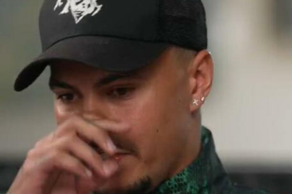 ŠOKANTNA ISPOVEST POZNATOG FUDBALERA: ZLOSTAVLJAN kad je imao 6 godina, sa 7 počeo da PUŠI, a sa 8 da DILUJE DROGU!