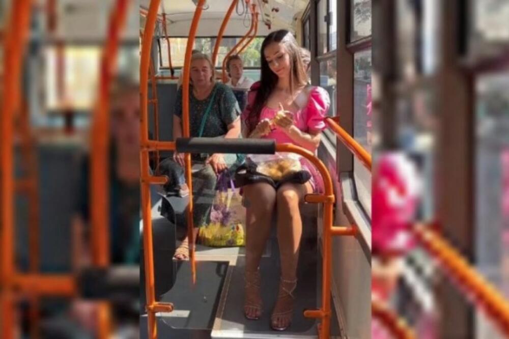 TOP SREĐENA I NA ŠTIKLAMA LJUŠTI KROMPIR U GRADSKOM PREVOZU: Putnici je posmatrali u ŠOKU, šta je SLEDEĆE?! (VIDEO)