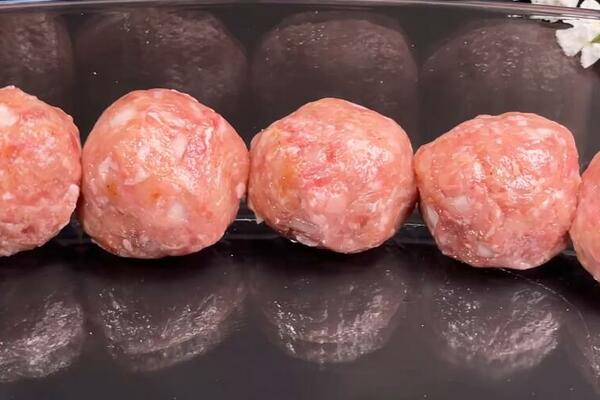 OVE ĆUFTE SRPSKE DOMAĆICE ZOVU "LAVLJA GLAVA": Od običnih se razlikuju po jednom KLJUČNOM SASTOJKU, obožavaćete ih