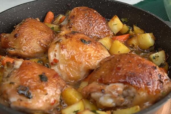 OVO JELO SVAKA SRPSKA DOMAĆICA MORA DA ZNA: Piletina sa omiljenim srpskim POVRĆEM biće sočna SAMO UZ 1 CAKU(RECEPT)