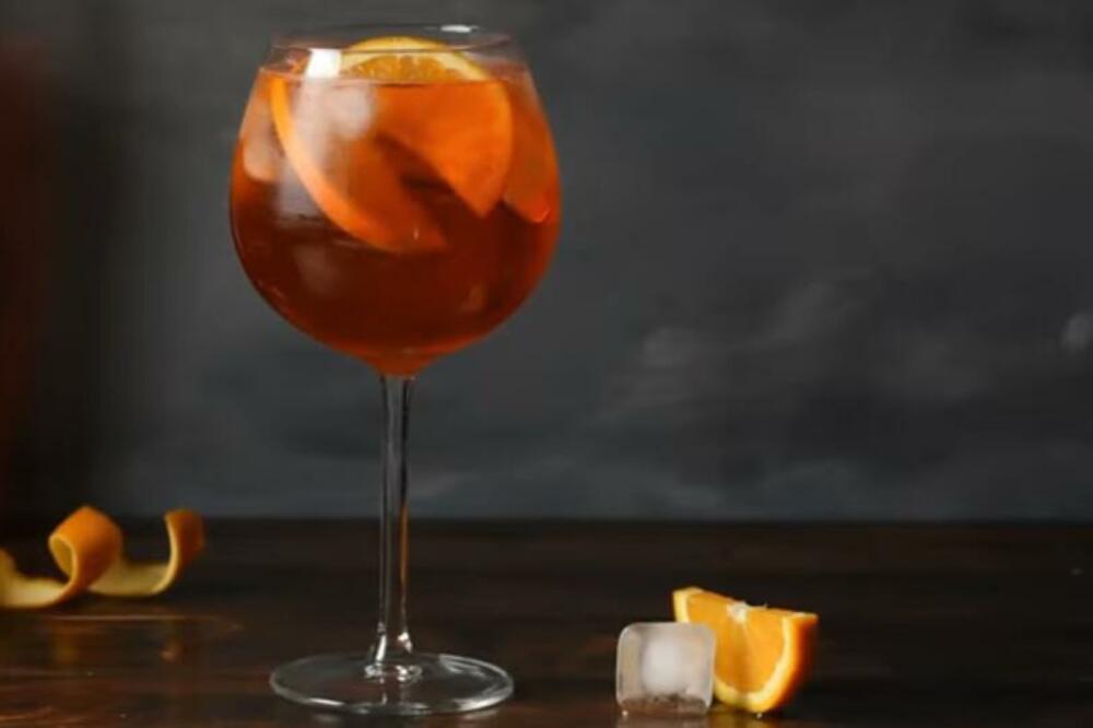 LAGANA VARIJANTA STAROG ITALIJANSKOG PIĆA: Osvežiće VRELE letnje noći, posle ćete SPAVATI kao beba (RECEPT)