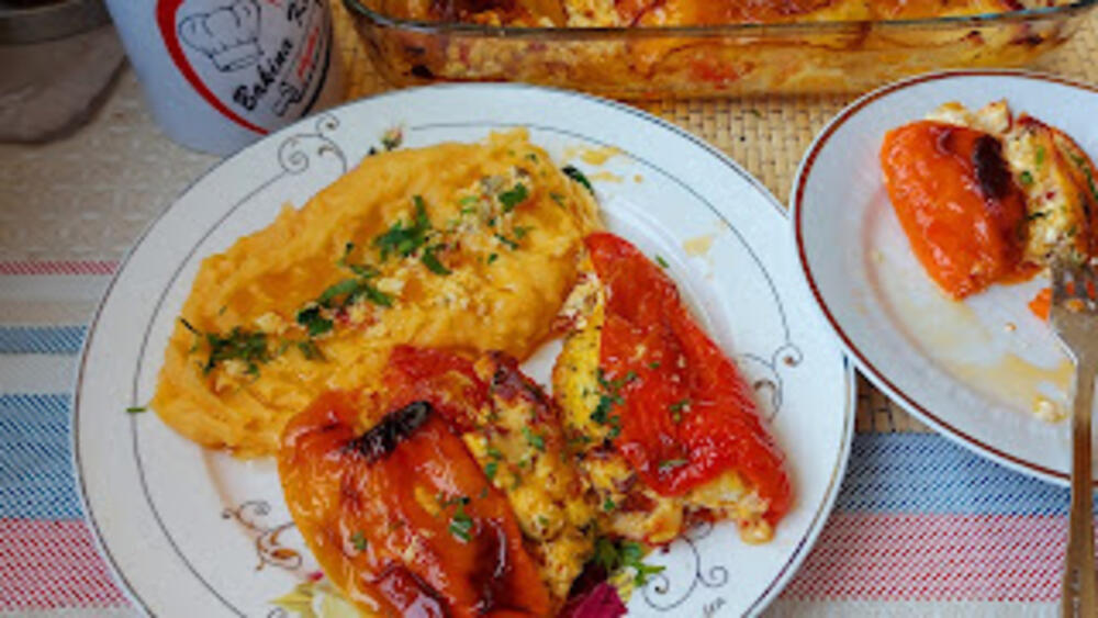 Punjene paprike sa sirom