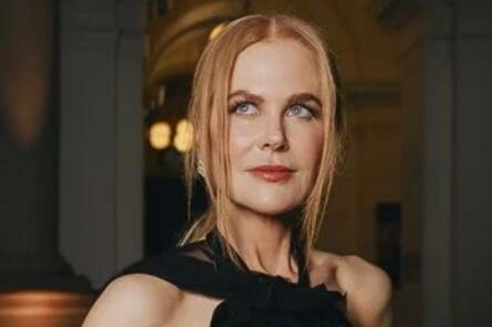 HALJINA NIKOL KIDMAN MUŠKARCIMA JE BACILA VILICE NA POD: Ovu ELEGANCIJU još niste videli, PROVIDNI til