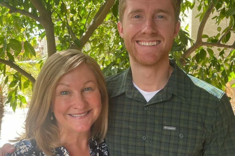 POTEZ OVOG MLADIĆA RAZNEŽIO JE CEO SVET: Dokazao koliko VOLI SVOJU MAJKU, ovo je NEPROCENJIVO (FOTO)