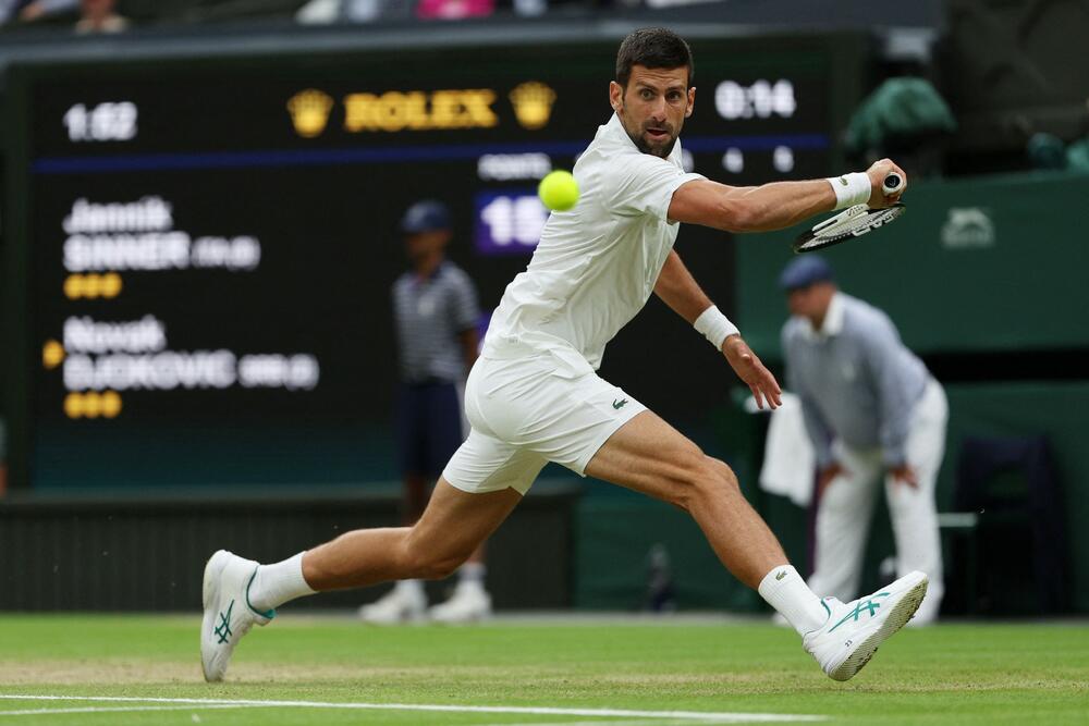 Novak Đoković na meču protiv Janika Sinera